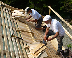 Pose de bardeaux de cèdres